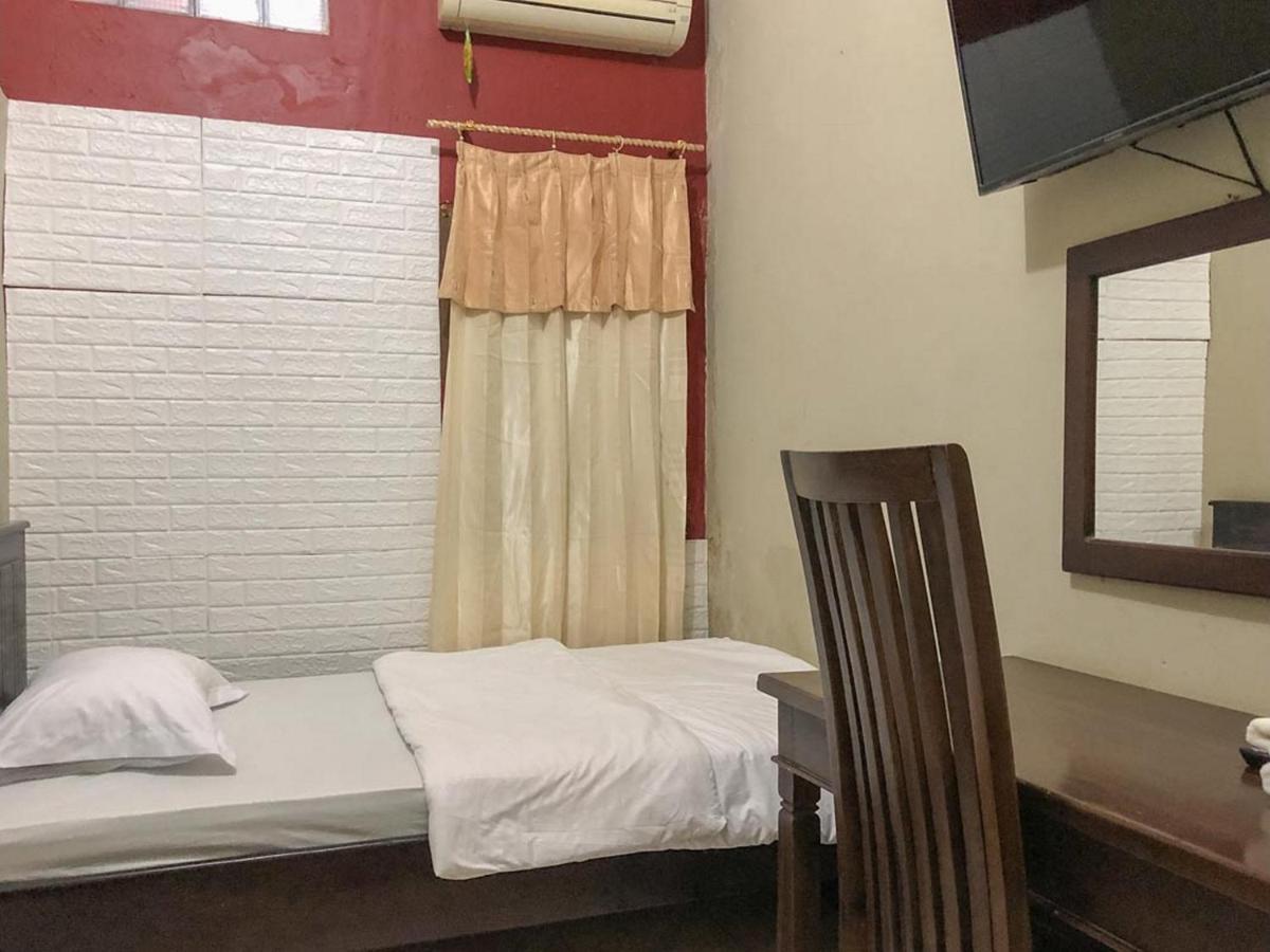 Sinar Hotel Enrekang Экстерьер фото