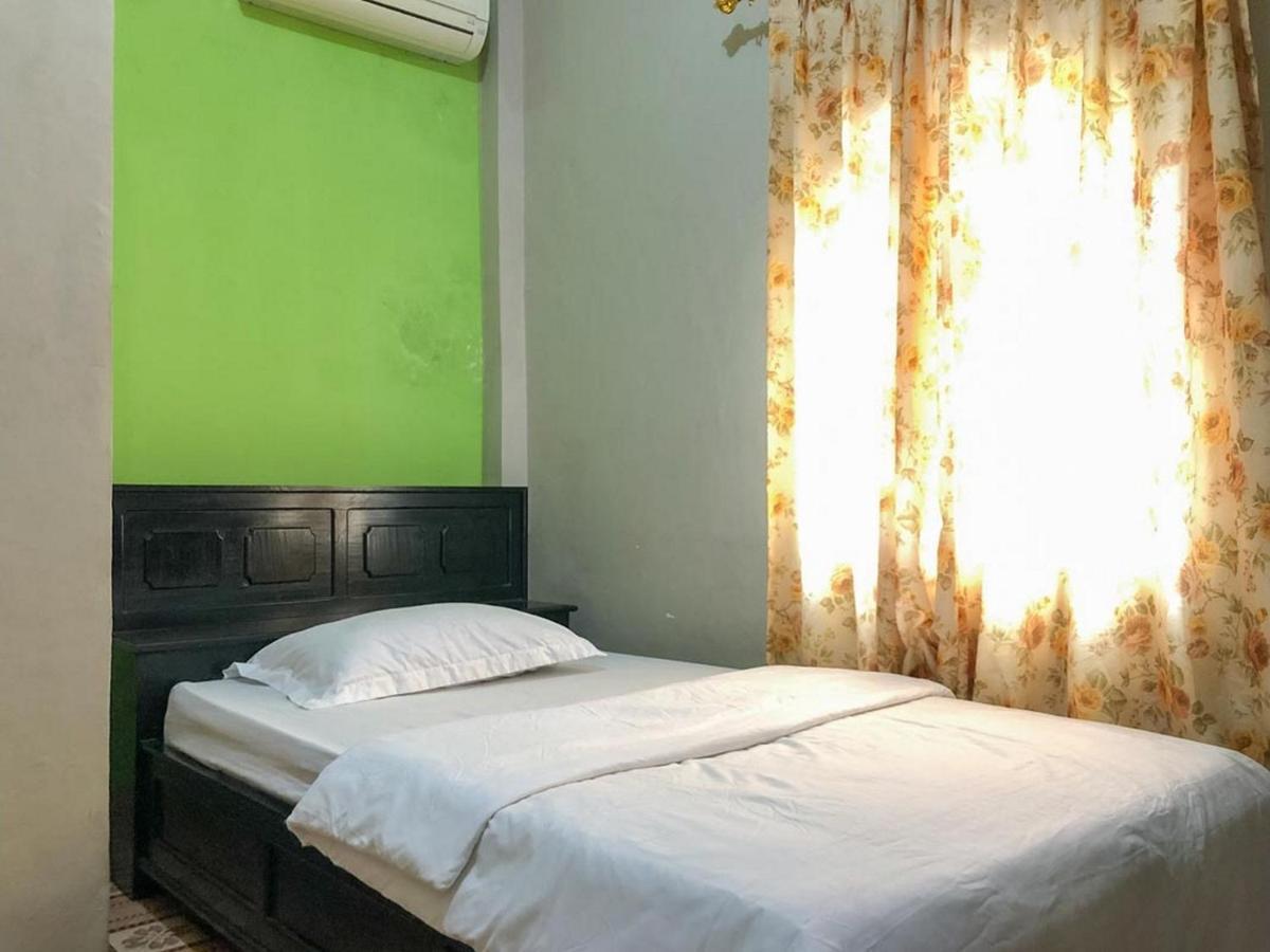 Sinar Hotel Enrekang Экстерьер фото