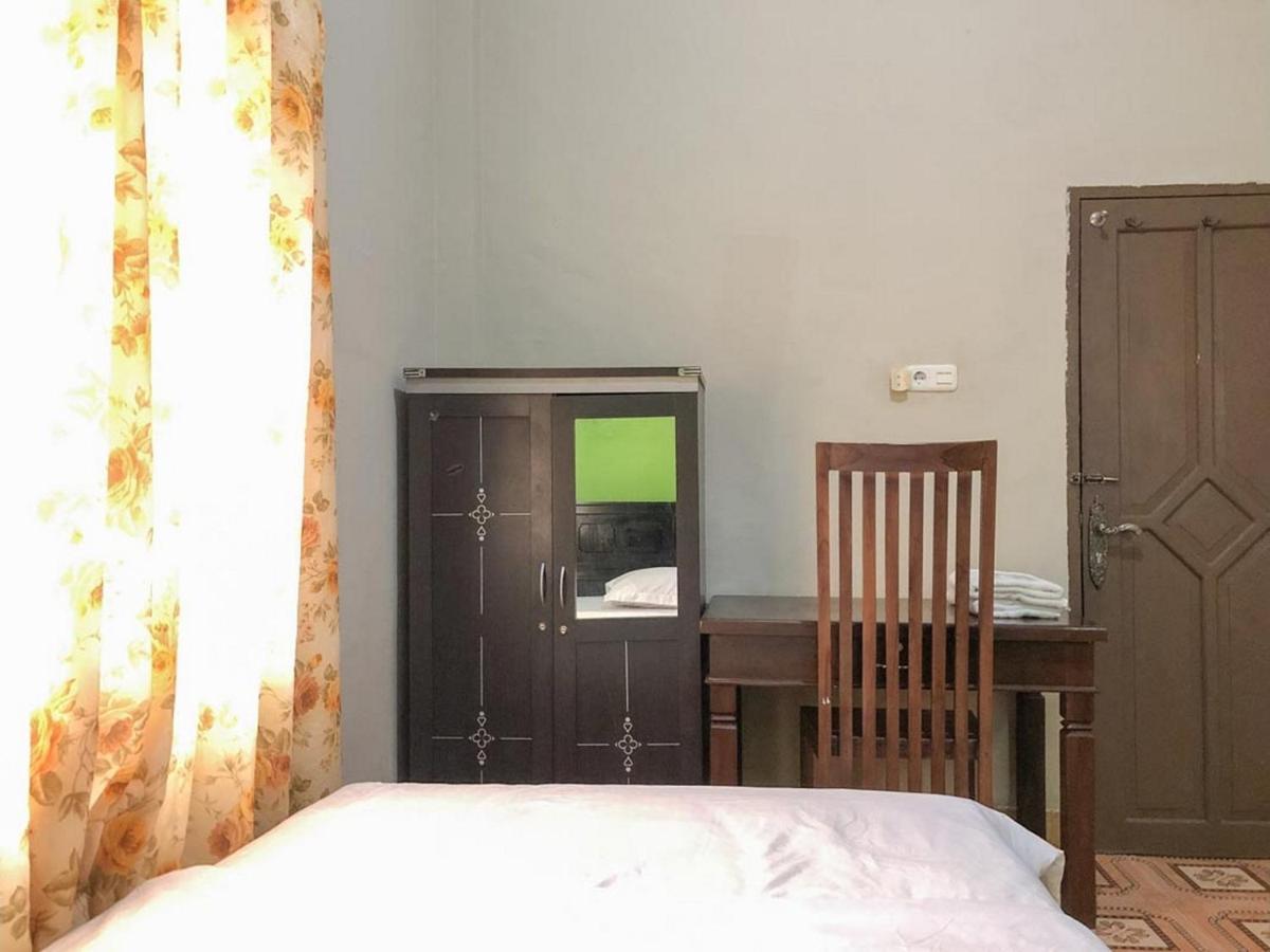 Sinar Hotel Enrekang Экстерьер фото