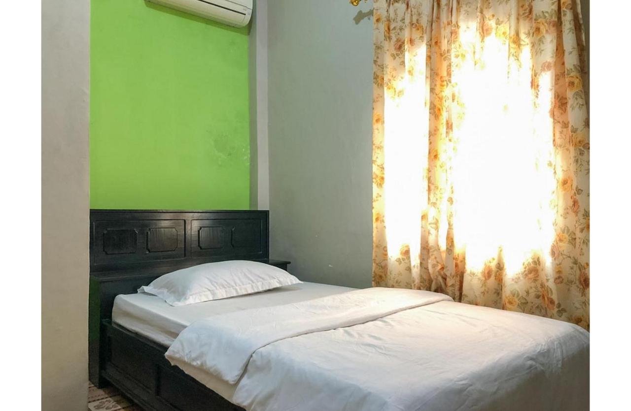 Sinar Hotel Enrekang Экстерьер фото