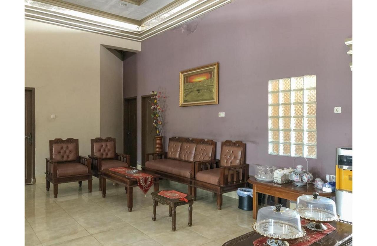 Sinar Hotel Enrekang Экстерьер фото